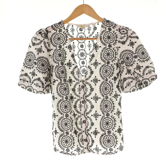 Boden Black Eyelet Embroidered White Puff Sleeve Button Up Cotton Top Womens 2 - Picture 1 of 11